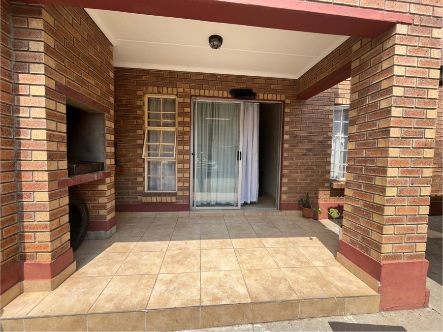 3 Bedroom Property for Sale in Waterval East North West